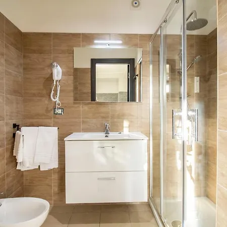 Aparthotel Royal Playa And -private Parking- Self Chek Out Catania