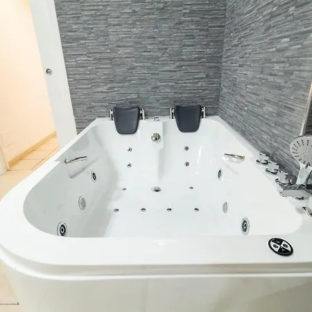 Aparthotel Royal Playa And -private Parking- Self Chek Out Catania