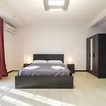 Royal Playa And -private Parking- Self Chek Out 4* Catania