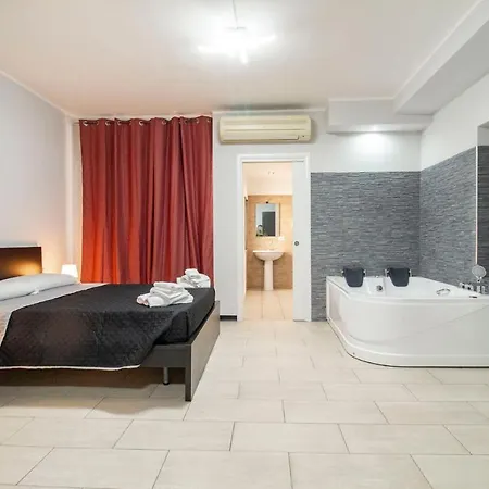 Royal Playa And -private Parking- Self Chek Out 4* Catania