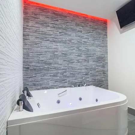 Aparthotel Royal Playa And -private Parking- Self Chek Out 4*