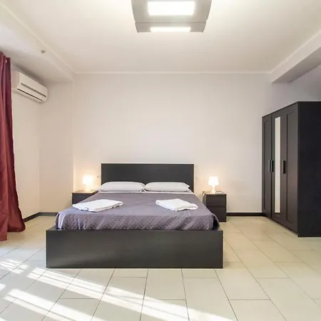 Royal Playa And -private Parking- Self Chek Out 4* Catania