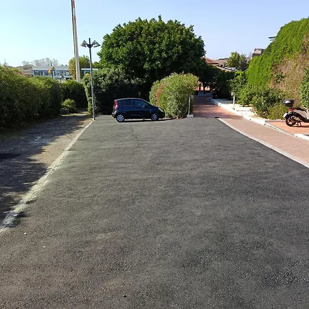 Royal Playa And -private Parking- Self Chek Out 4* Catania